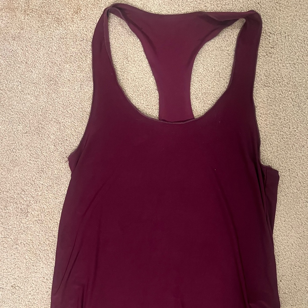 •Onzie• Glossy Flow Tank